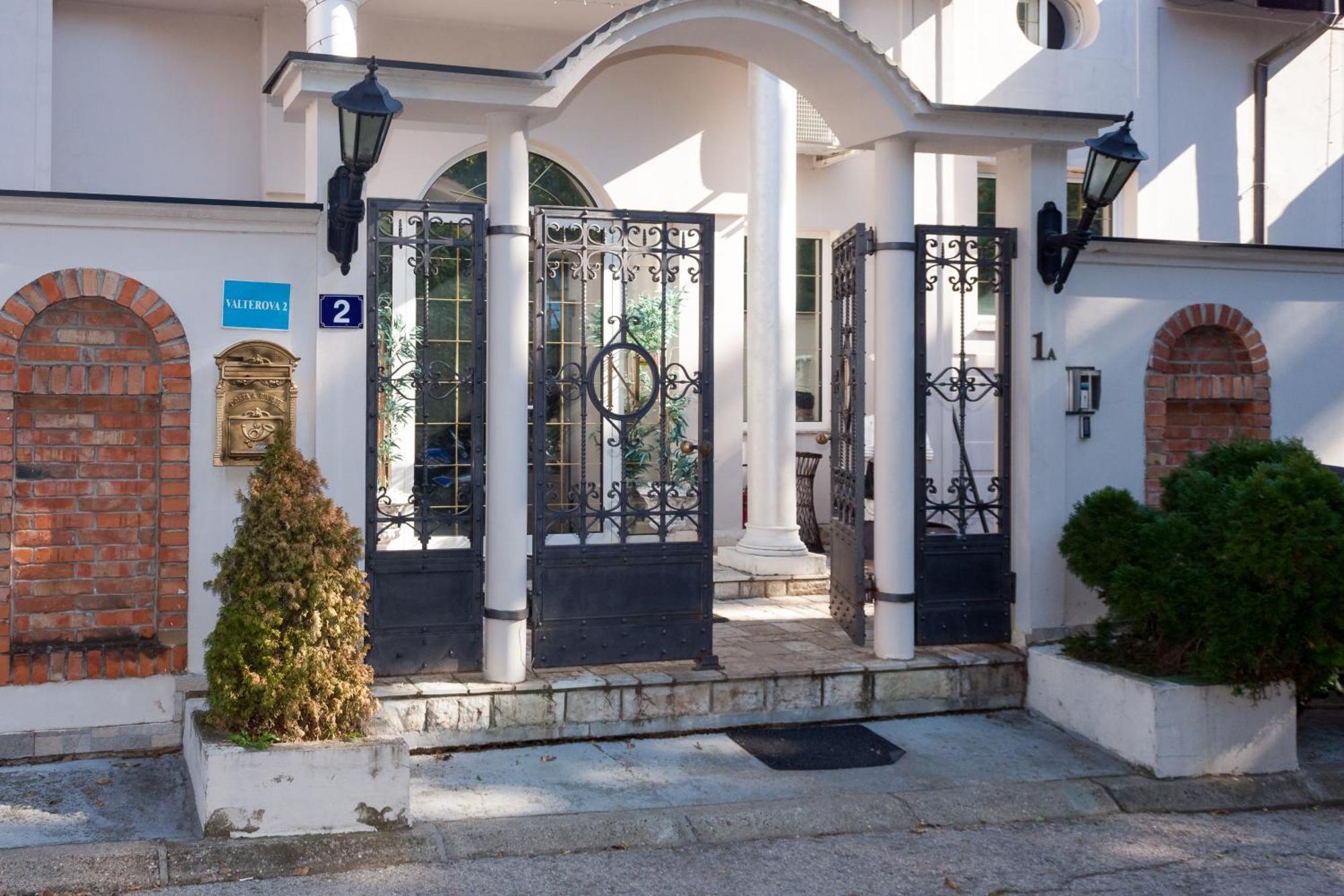 Red Clay Apartments City Club Beograd Eksteriør bilde